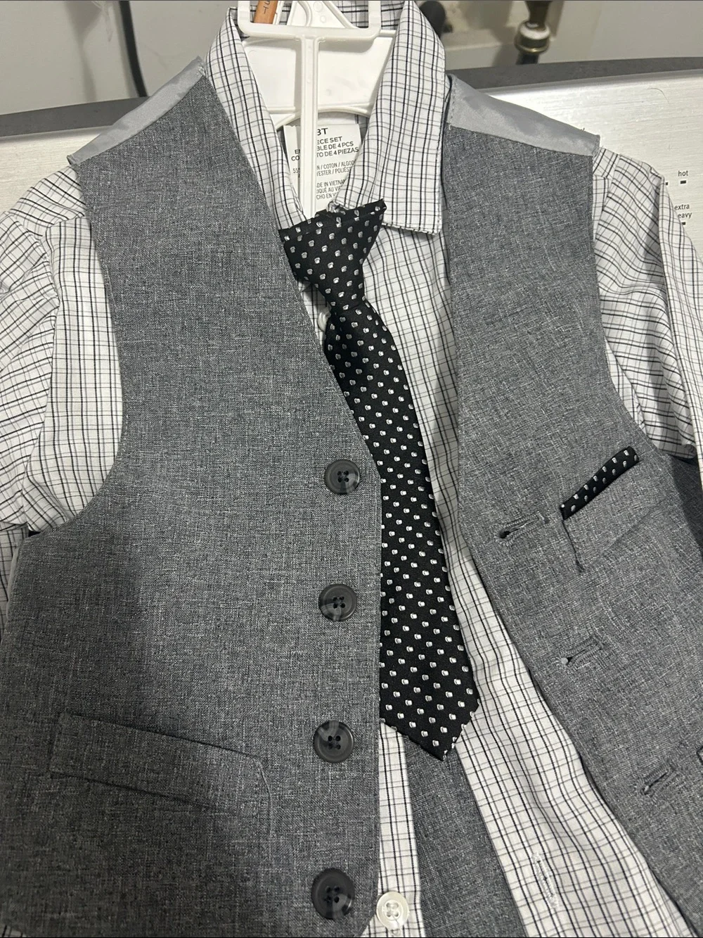 Boys 3T three piece suit set dress pants button down long sleeve shirt vest tie